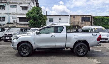 REVO 4WD 2021 2.4 MID MT SMART CAB SILVER  6274 full