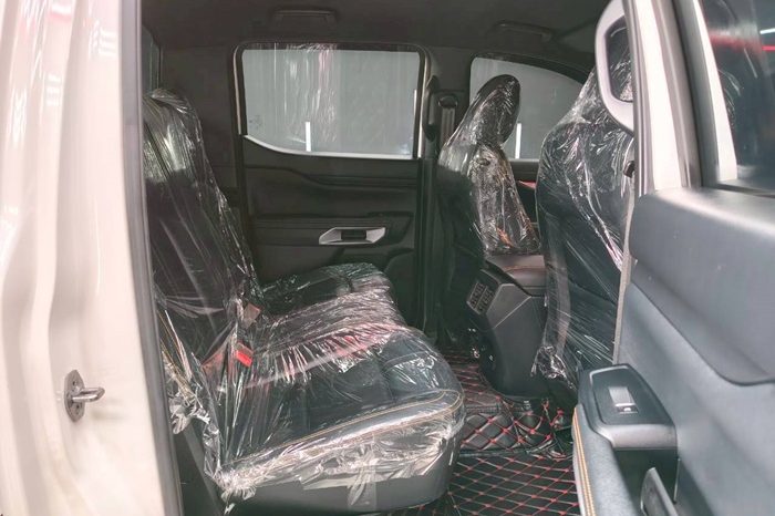 FORD 2WD 2023 2.0 AT DOUBLE CAB WHITE  644 full