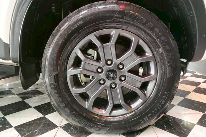 FORD 2WD 2023 2.0 AT DOUBLE CAB WHITE  644 full