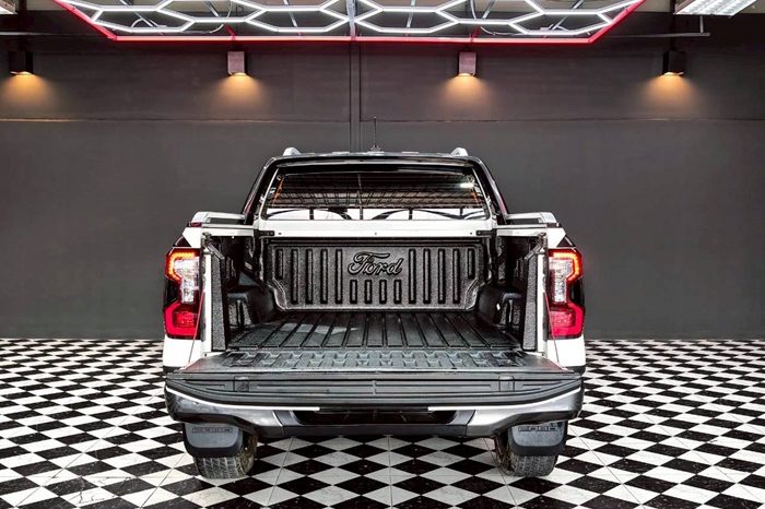 FORD 2WD 2023 2.0 AT DOUBLE CAB WHITE  644 full