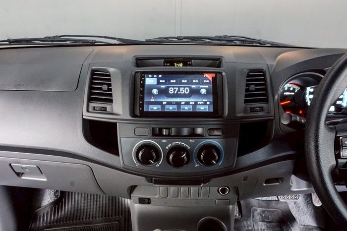 VIGO 4WD 2013 2.7J AT SMART CAB DARKL GREY  645 full