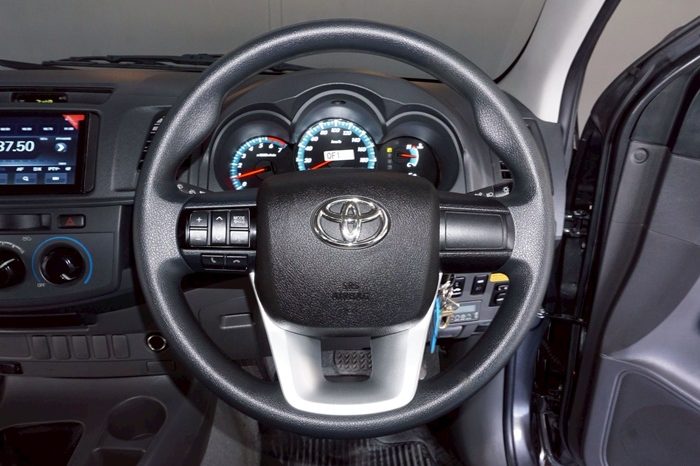 VIGO 4WD 2013 2.7J AT SMART CAB DARKL GREY  645 full