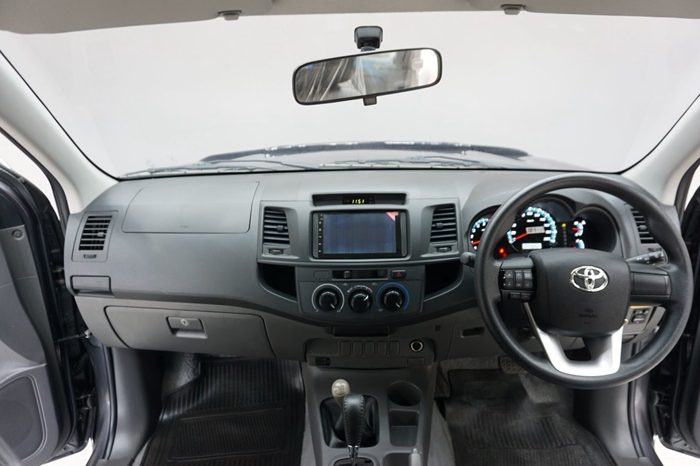 VIGO 4WD 2013 2.7J AT SMART CAB DARKL GREY  645 full