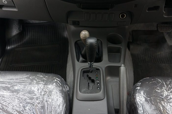 VIGO 4WD 2013 2.7J AT SMART CAB DARKL GREY  645 full