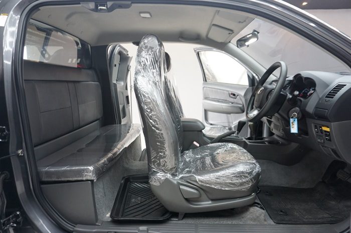 VIGO 4WD 2013 2.7J AT SMART CAB DARKL GREY  645 full