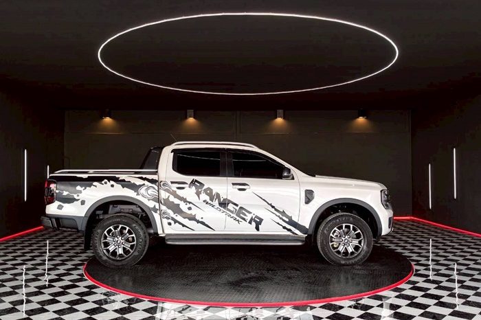 FORD 2WD 2023 2.0 AT DOUBLE CAB WHITE  644 full