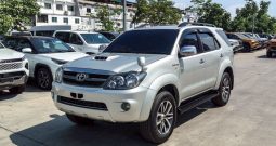 TOYOTA 4WD 2006 3.0V AT FORTUNER SILVER  7011