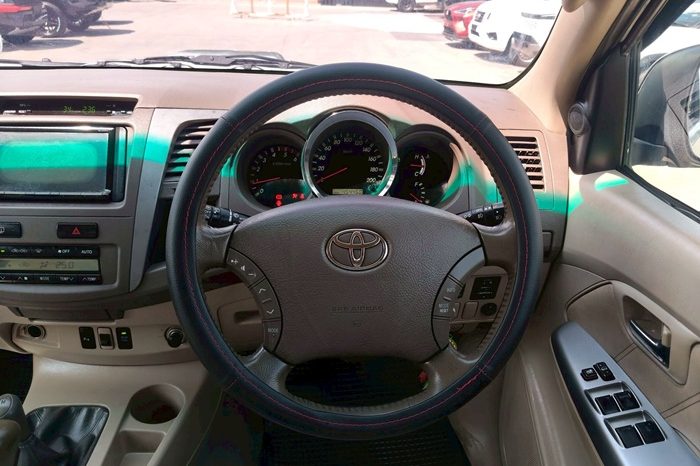 TOYOTA 4WD 2006 3.0V AT FORTUNER SILVER  7011 full