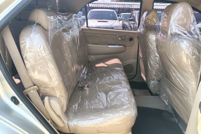 TOYOTA 4WD 2006 3.0V AT FORTUNER SILVER  7011 full