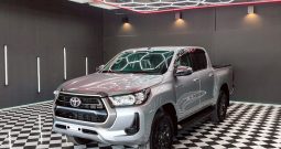 REVO PRE 2020 2.4 ENTRY AT DOUBLE CAB SILVER  7221