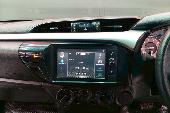 REVO PRE 2020 2.4 ENTRY AT DOUBLE CAB SILVER  7221 full