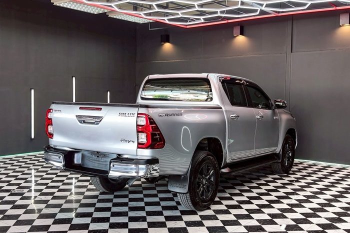 REVO PRE 2020 2.4 ENTRY AT DOUBLE CAB SILVER  7221 full