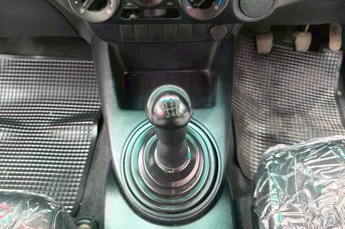 REVO 2WD 2020 2.4E MT SMART CAB SILVER  852 full