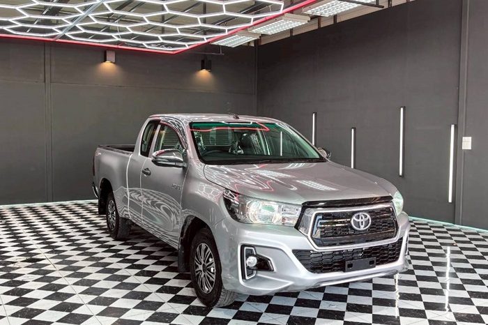REVO 2WD 2020 2.4E MT SMART CAB SILVER  852 full