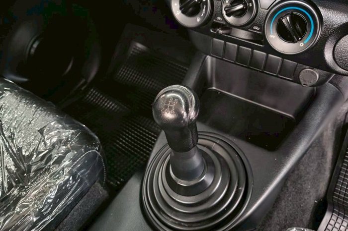 REVO 2WD 2020 2.4E MT SMART CAB SILVER  852 full