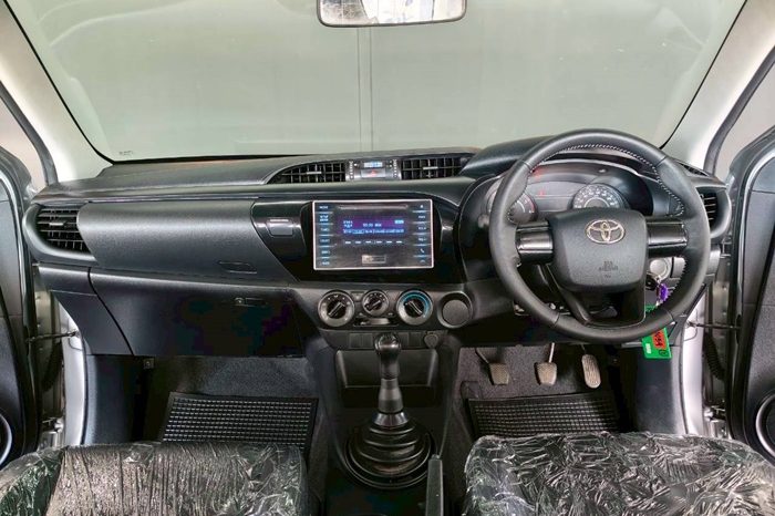 REVO 2WD 2020 2.4E MT SMART CAB SILVER  852 full
