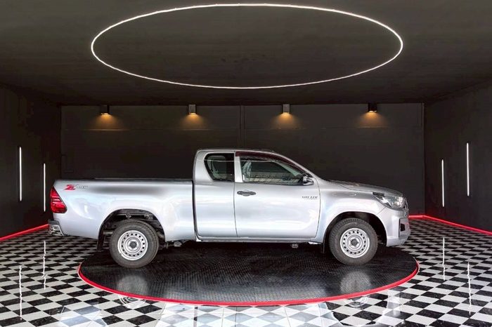 REVO 2WD 2020 2.4E MT SMART CAB SILVER  852 full