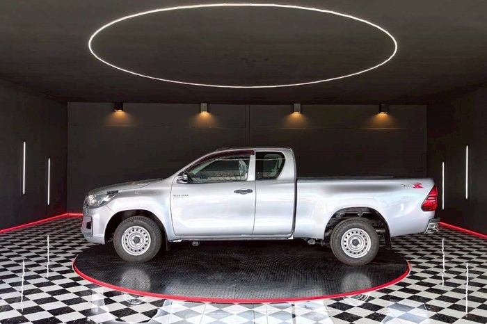 REVO 2WD 2020 2.4E MT SMART CAB SILVER  852 full