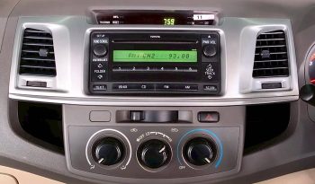 VIGO 2WD 2012 2.5G MT SMART CAB SILVER  9384 full