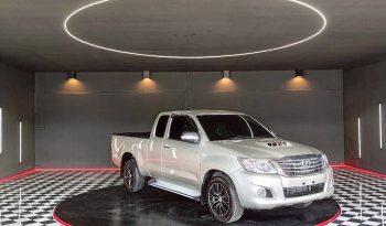 VIGO 2WD 2012 2.5G MT SMART CAB SILVER  9384 full
