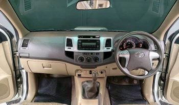 VIGO 2WD 2012 2.5G MT SMART CAB SILVER  9384 full