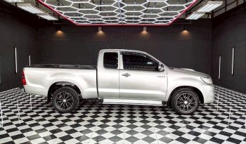 VIGO 2WD 2012 2.5G MT SMART CAB SILVER  9384 full
