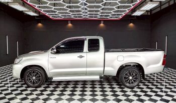 VIGO 2WD 2012 2.5G MT SMART CAB SILVER  9384 full