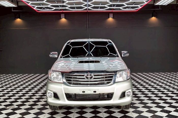 VIGO 2WD 2012 2.5G MT SMART CAB SILVER  9384 full