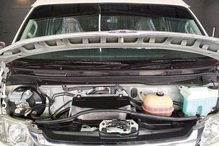 TOYOTA 2WD 2019 3.0 AT COMMUTER WHITE  944 full
