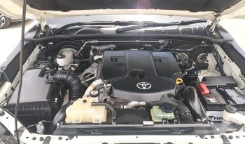 REVO 4WD 2023 2.8 ENTRY MT STANDARD WHITE  9761 full