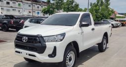 REVO 4WD 2023 2.8 ENTRY MT STANDARD WHITE  9761