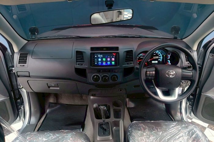 VIGO 4WD 2013 2.7J AT SMART CAB SILVER  9825 full