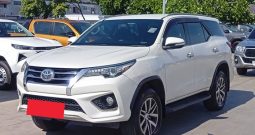 TOYOTA 2WD 2015 2.7V AT FORTUNER WHITE  6208