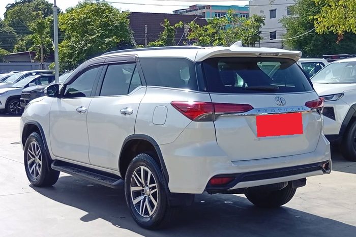 TOYOTA 2WD 2015 2.7V AT FORTUNER WHITE  6208 full