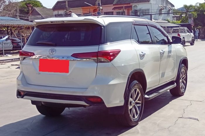TOYOTA 2WD 2015 2.7V AT FORTUNER WHITE  6208 full