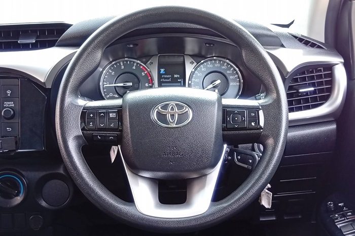 REVO PRE 2020 2.4 ENTRY AT DOUBLE CAB SILVER  7358 full