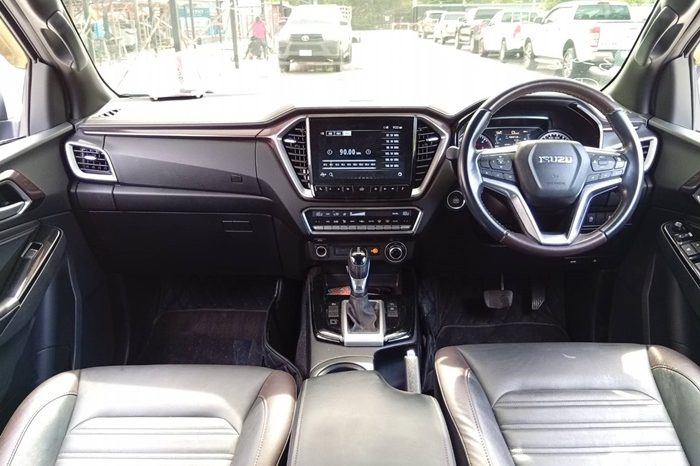ISUZU 4WD 2023 3.0 AT DOUBLE CAB GREY  4930 full