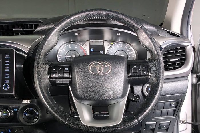 VIGO 4WD 2014 2.7J AT SMART CAB SILVER  6425 full