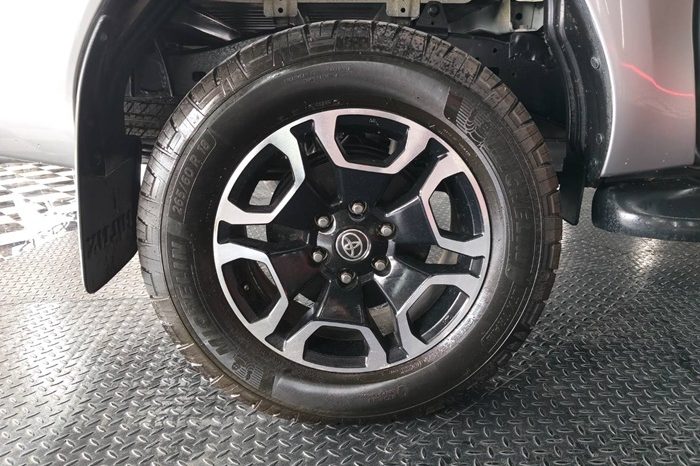 VIGO 4WD 2014 2.7J AT SMART CAB SILVER  6425 full