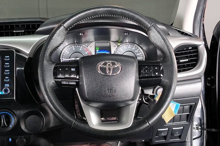 REVO PRE 2021 2.4 MID AT DOUBLE CAB BLACK  6041 full