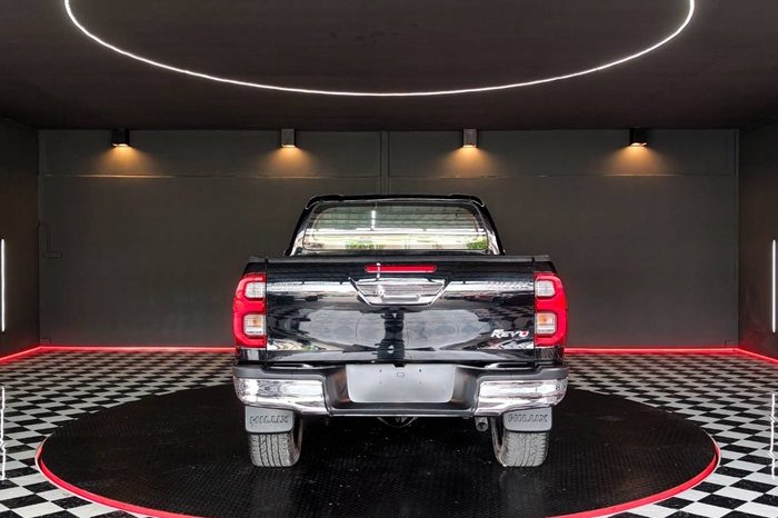 REVO PRE 2021 2.4 MID AT DOUBLE CAB BLACK  6041 full