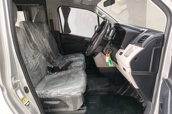 REVO 4WD 2021 2.8 ENTRY MT STANDARD WHITE  7098 full