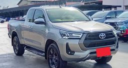 REVO PRE 2020 2.4 MID AT SAMRT CAB SILVER  3042