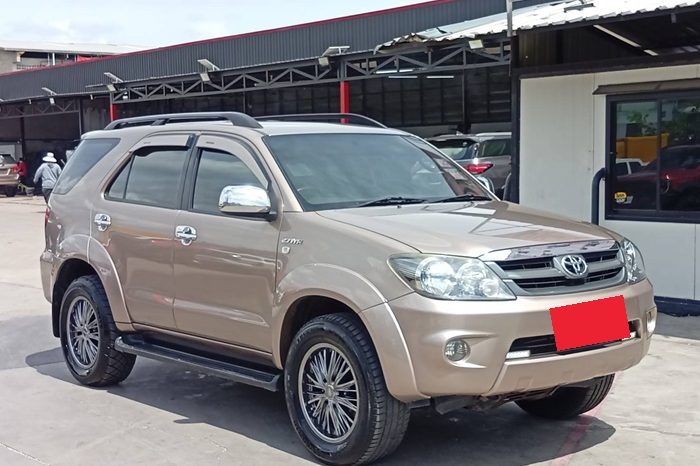 TOYOTA 4WD 2005 2.7V AT FORTUNER BROWN  5511 full