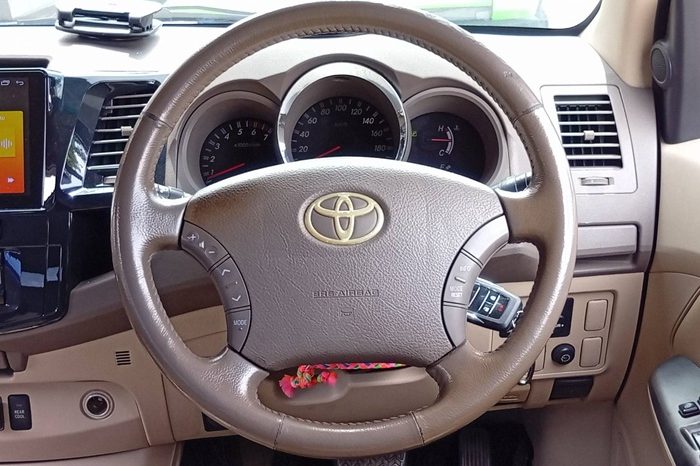 TOYOTA 4WD 2005 2.7V AT FORTUNER BROWN  5511 full