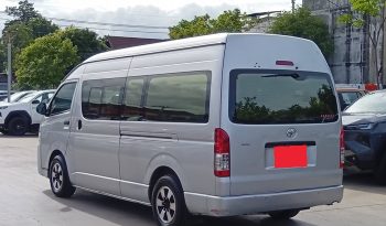 TOYOTA 2WD 2018 3.0 MT COMMUTER SILVER  3971 full