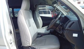 TOYOTA 2WD 2018 3.0 MT COMMUTER SILVER  3971 full