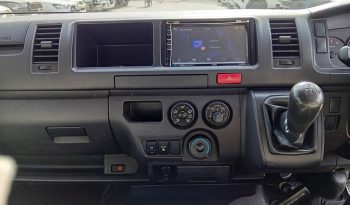 TOYOTA 2WD 2018 3.0 MT COMMUTER SILVER  3971 full