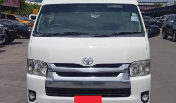 TOYOTA 2WD 2019 2.7 MT COMMUTER WHITE  8236 full