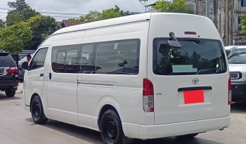 TOYOTA 2WD 2019 2.7 MT COMMUTER WHITE  8236 full